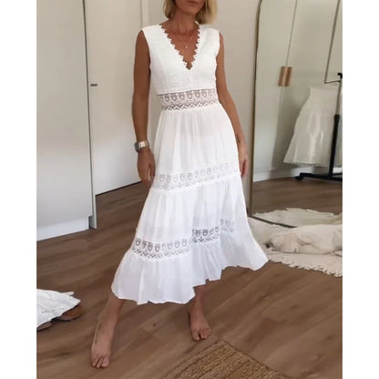 Serena | Robe chic en dentelle à col en V