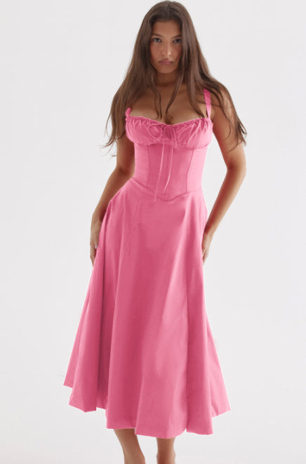 Robe mi-longue sans manches coupe corset