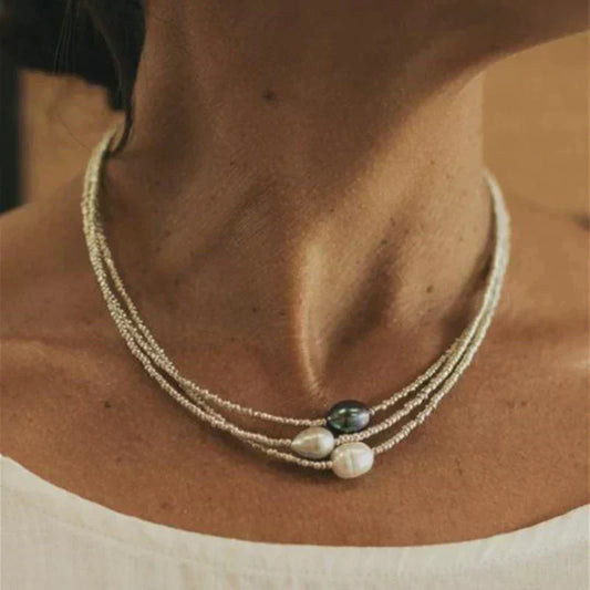 Collier avec perles naturelles 