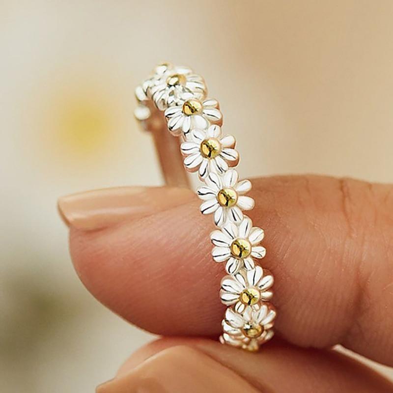 Bague réglable en argent avec marguerite 