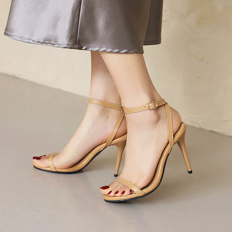 Escarpins à brides de minuit 