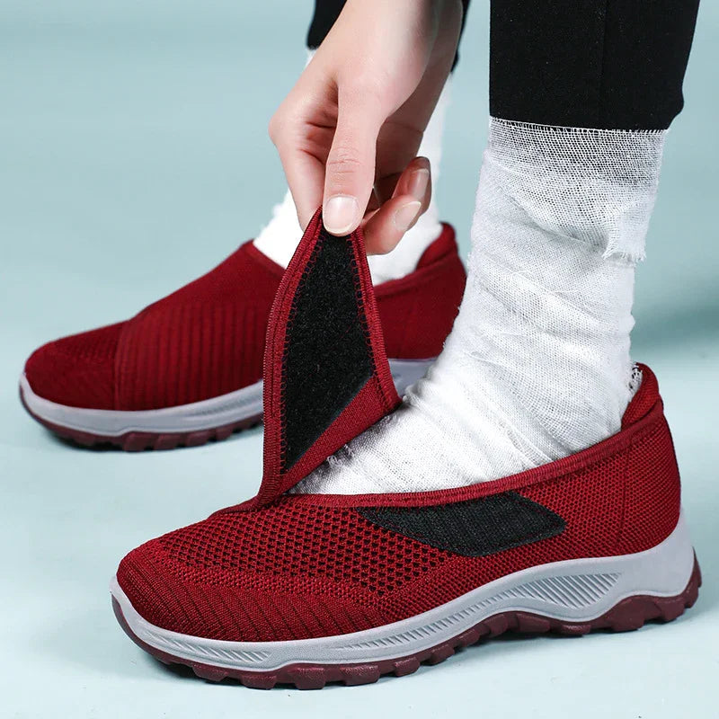 Aeris Wide-Fit Velcro Sneakers