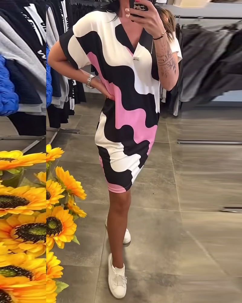 KARINA | ROBE IMPRIMÉ VAGUE À COL EN V 