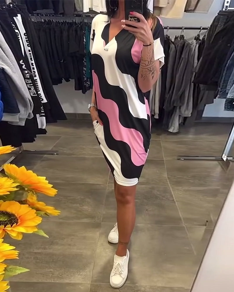 KARINA | ROBE IMPRIMÉ VAGUE À COL EN V 