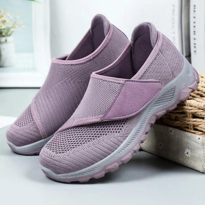 Aeris Wide-Fit Velcro Sneakers